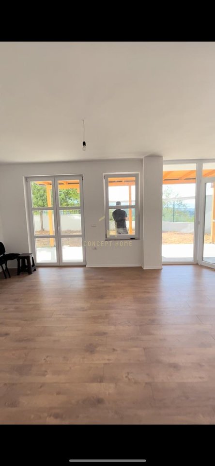 Jepet me qera super apartament 2+1+2+garderobe ne Linze