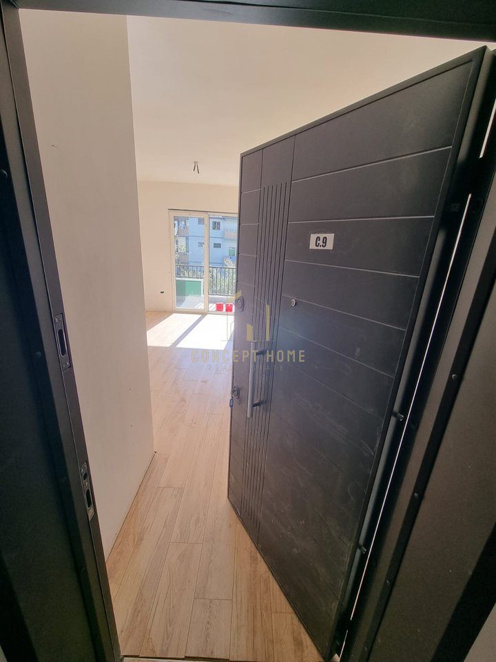 1+1 apartment for sale in Kamez