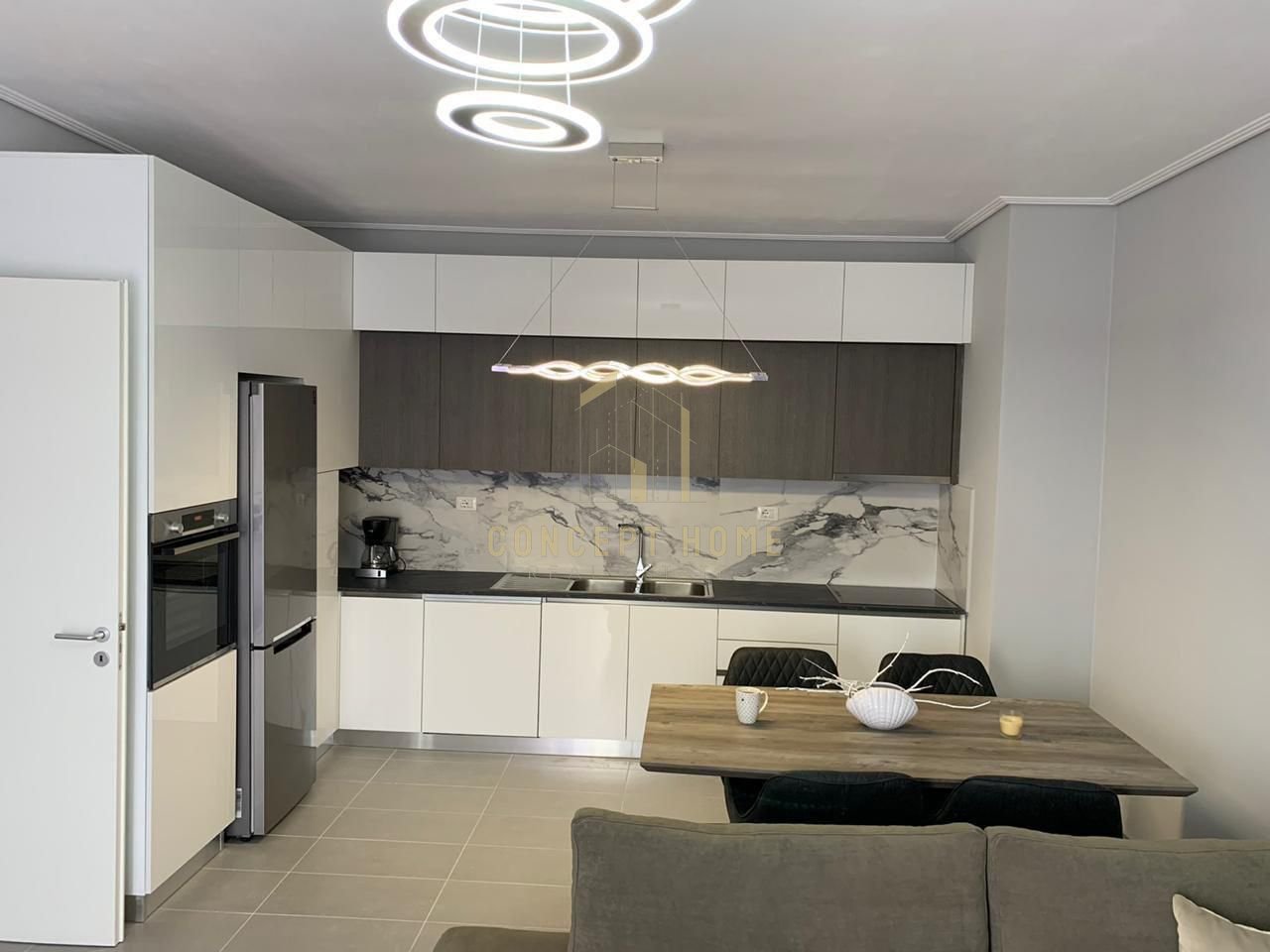 Jepet me qera Apartament 2+1 tek Liqeni i thate
