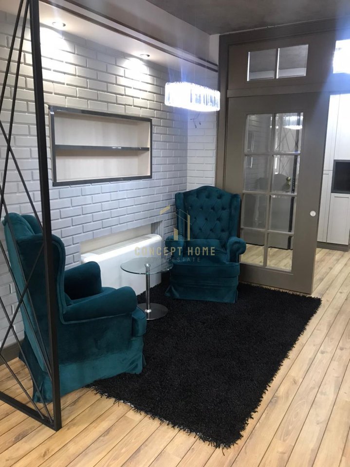 Jepet me qera super apartament 2+1+2 ne Myslym Shyr