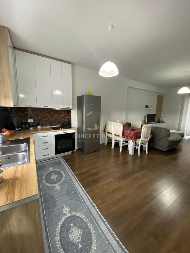 Apartament 2+1 Me Qira në Kamëz - 45.000 leke/muaji | 128 m²
