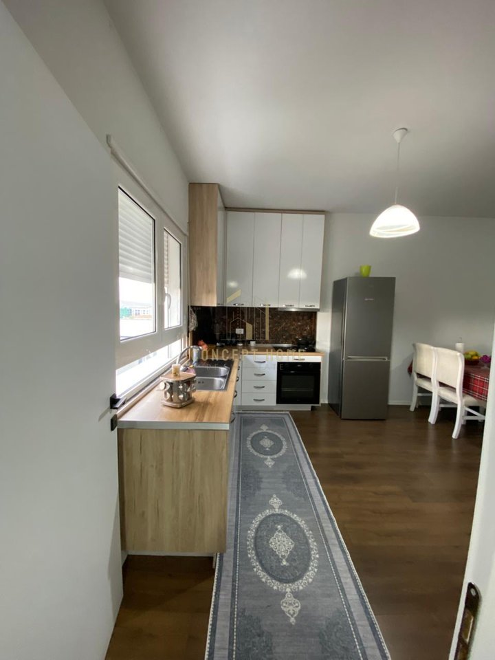 Apartament 2+1 Me Qira në Kamëz - 45.000 leke/muaji | 128 m²