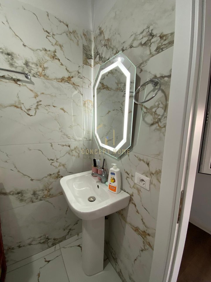 Apartament 2+1 Me Qira në Kamëz - 45.000 leke/muaji | 128 m²