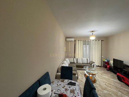 Jepet apartament me qera 2+1+2 ne Astir (Green City)