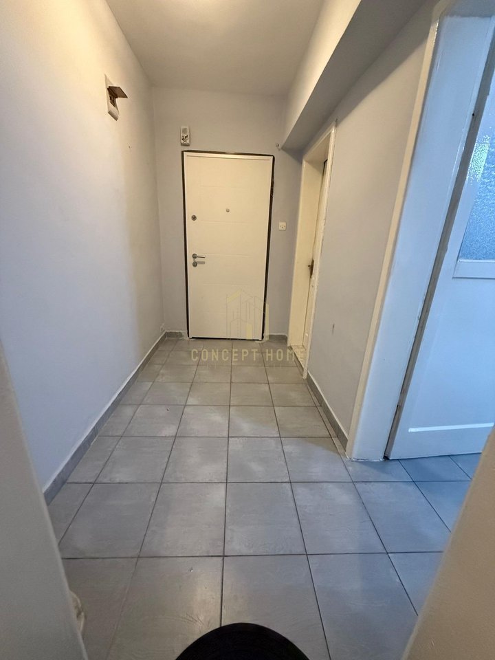 Jepet me qera Apatament 1+1 Tregu elektrik