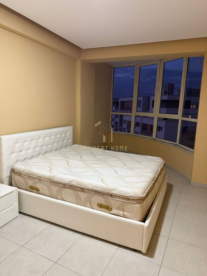 Shitet Apartament ne Astir