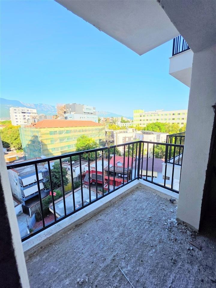 Shitet apartament 1+1 tek Rruga e Dibres