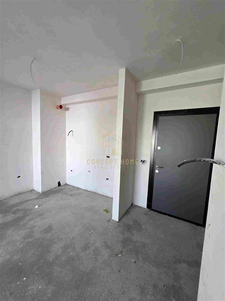 Shitet apartament 1+1 tek Rruga e Dibres