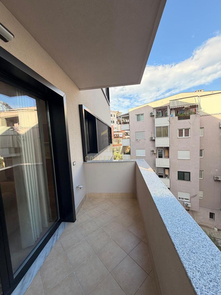 Jepet me qera Apartament 2+1 tek Kodra e Diellit 1
