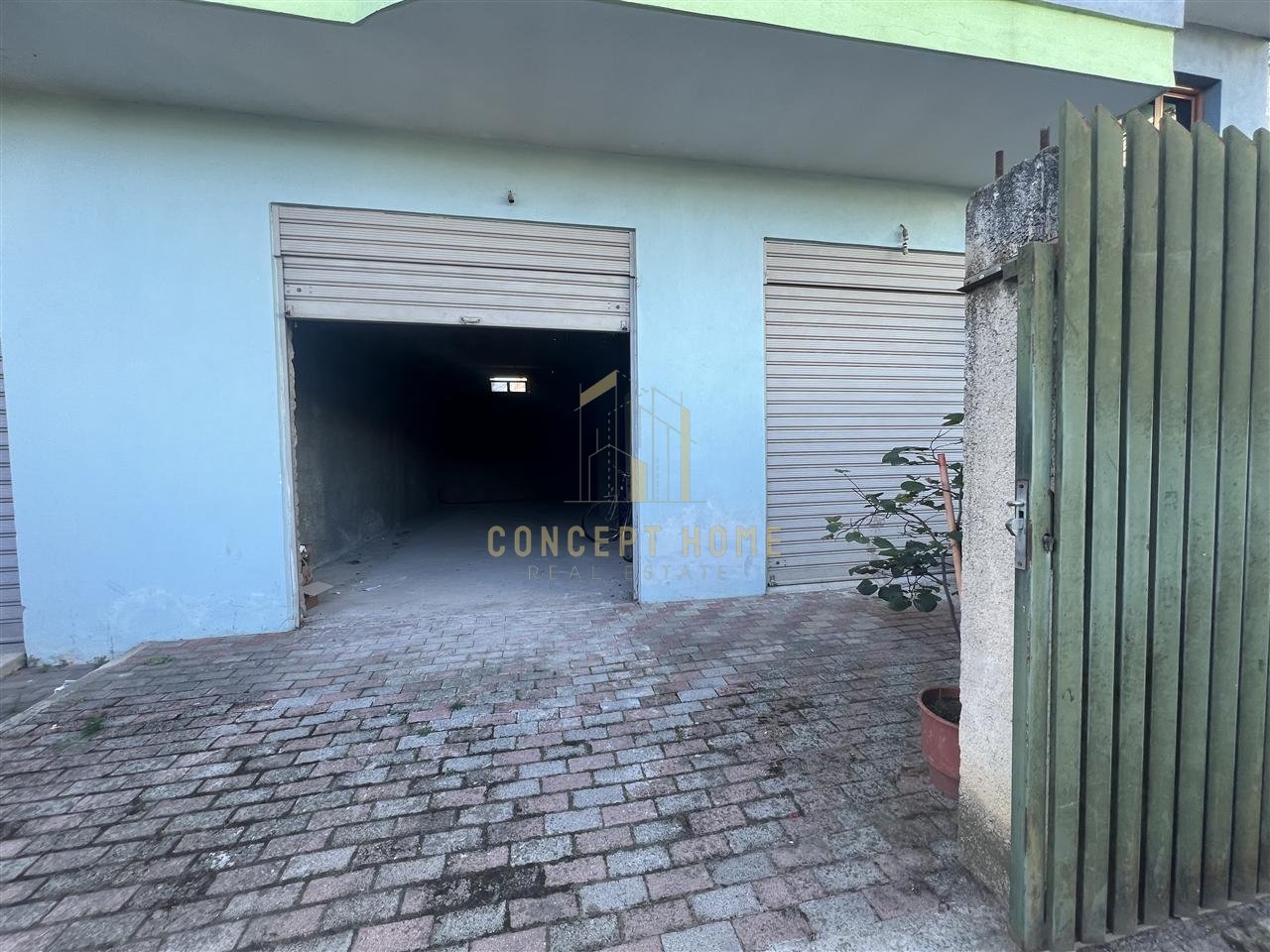 Jepet me qera ambient biznesi në Yzberisht, afër repartit RENEA