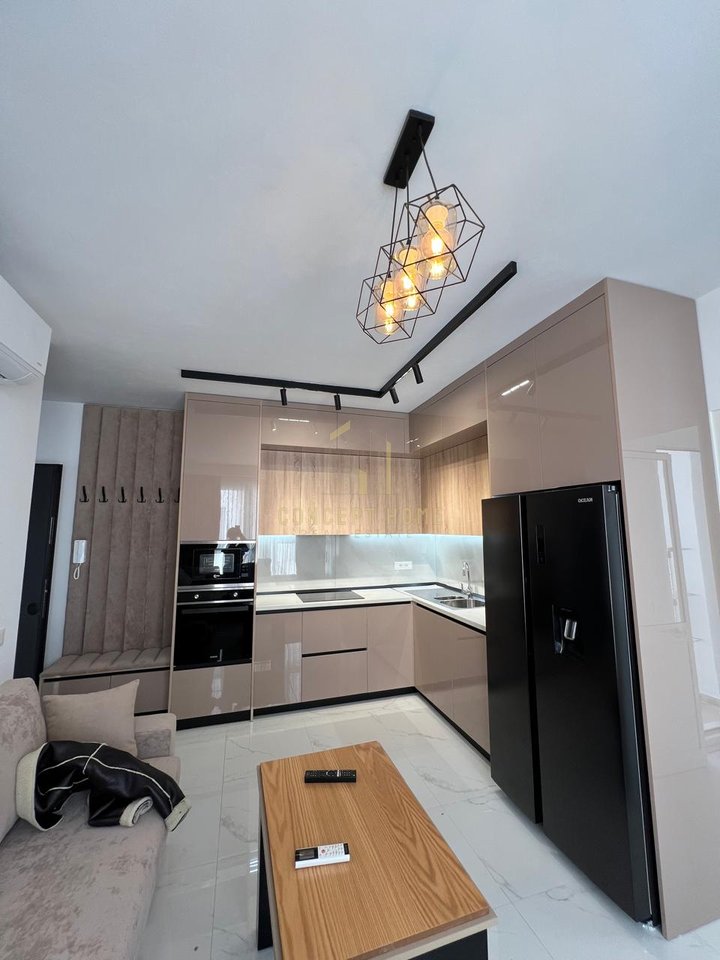 Jepet me qera apartament 1+1 ne Astir.