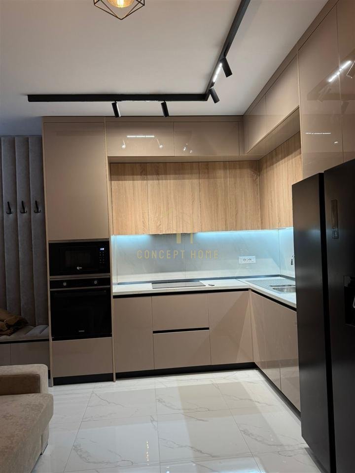 Jepet me qera apartament 1+1 ne Astir.