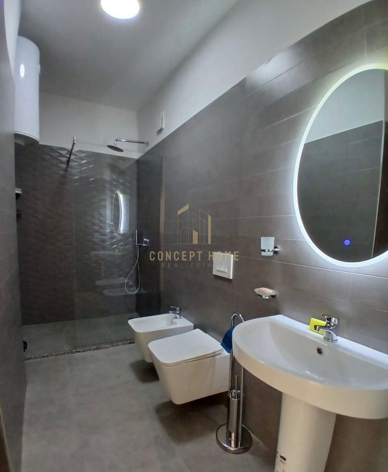 Jepet me qera apartament 2+1 Zogu I Zi