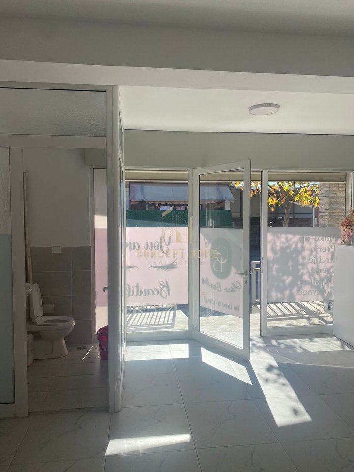 Jepet me qera dyqan ne Paskuqan