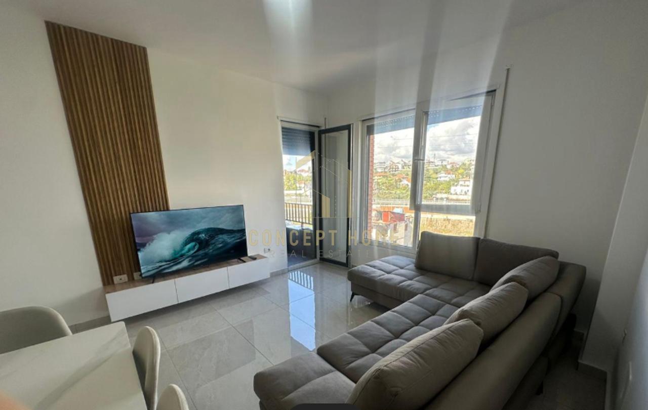 Jepet me qera Apartament 2+1+Parkim Ne Paskuqan