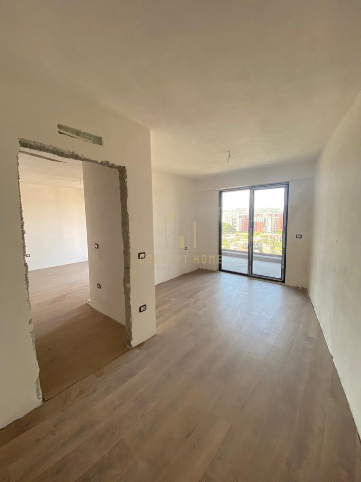 Shitet apartament 2+1 Fusha Aviacionit