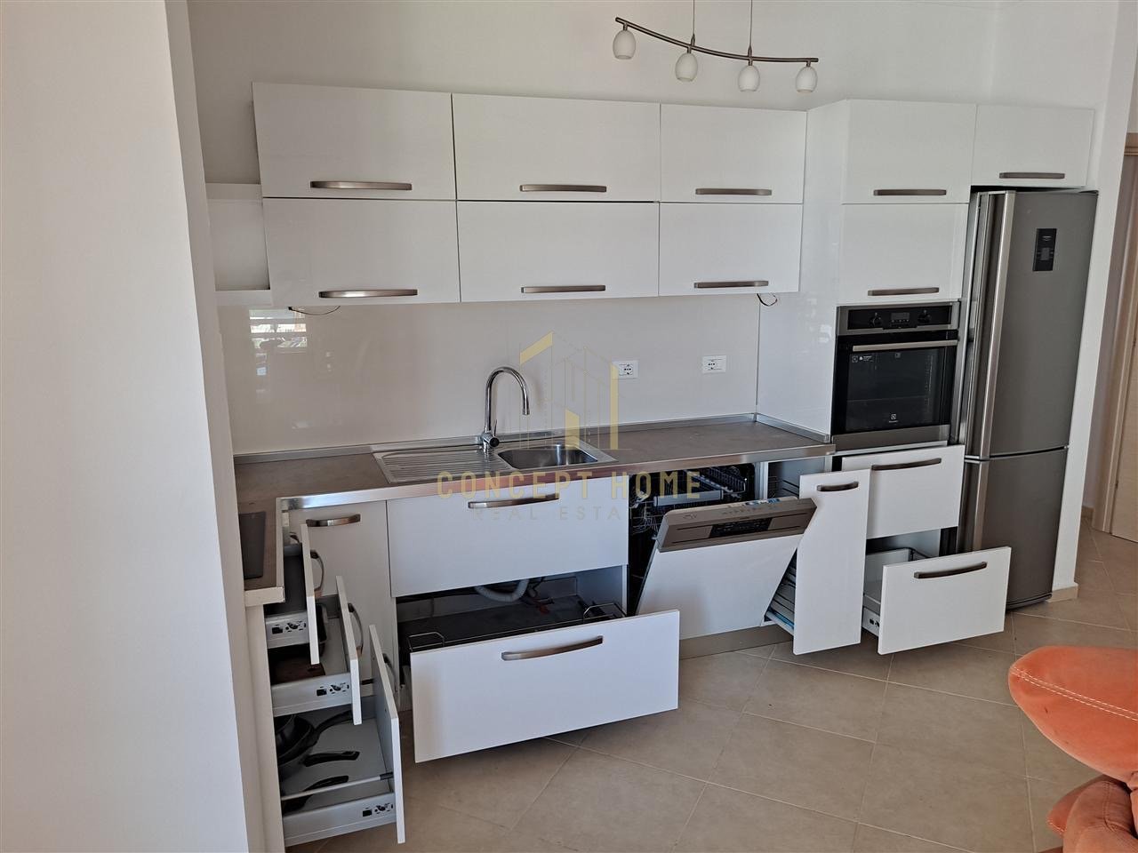 Appartamento 2+1 in affitto vicino al Lago di Tirana