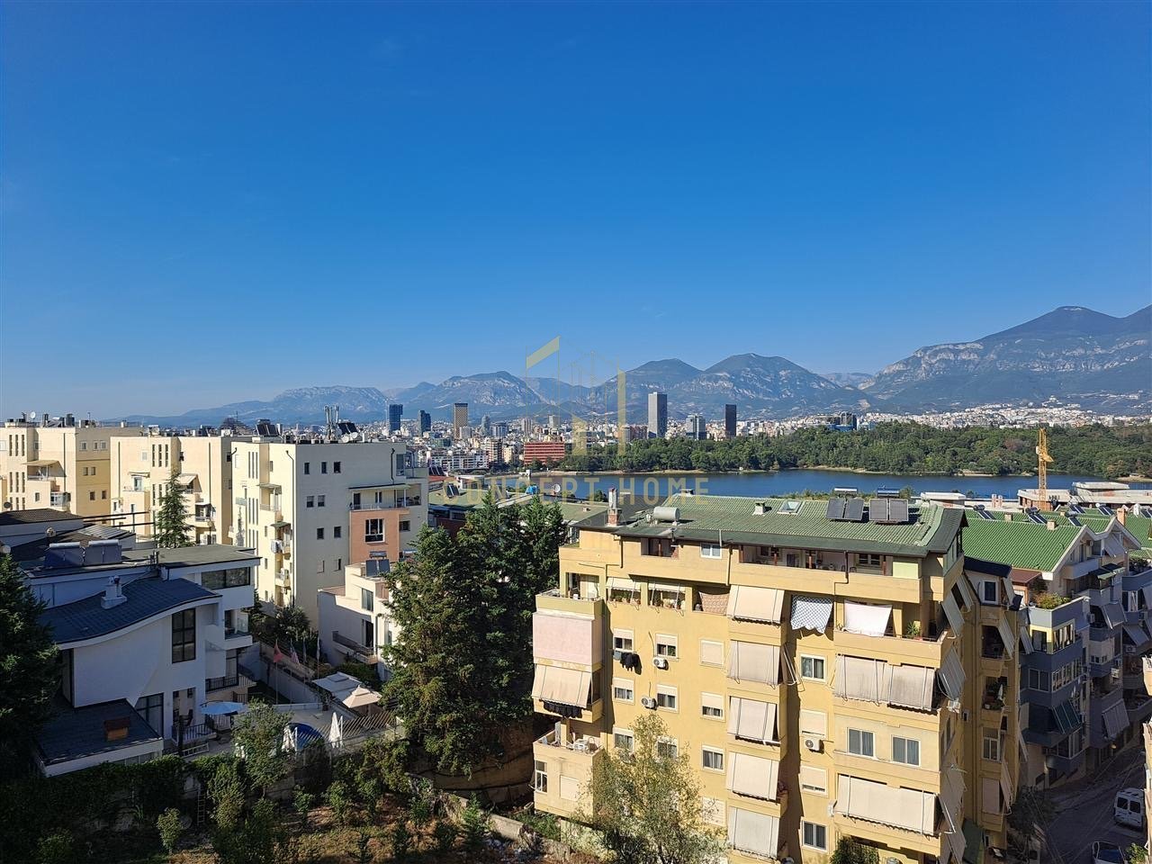Appartamento 2+1 in affitto vicino al Lago di Tirana