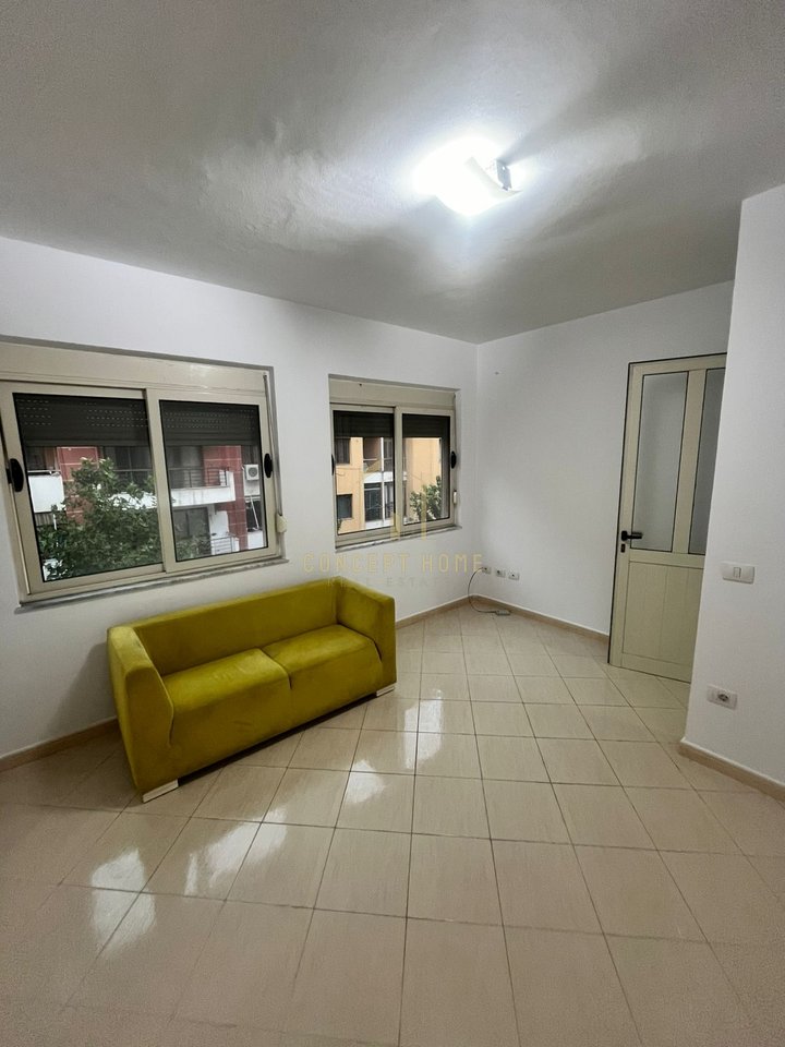 Shitet Apartament 2+1+2 ne Yzberisht