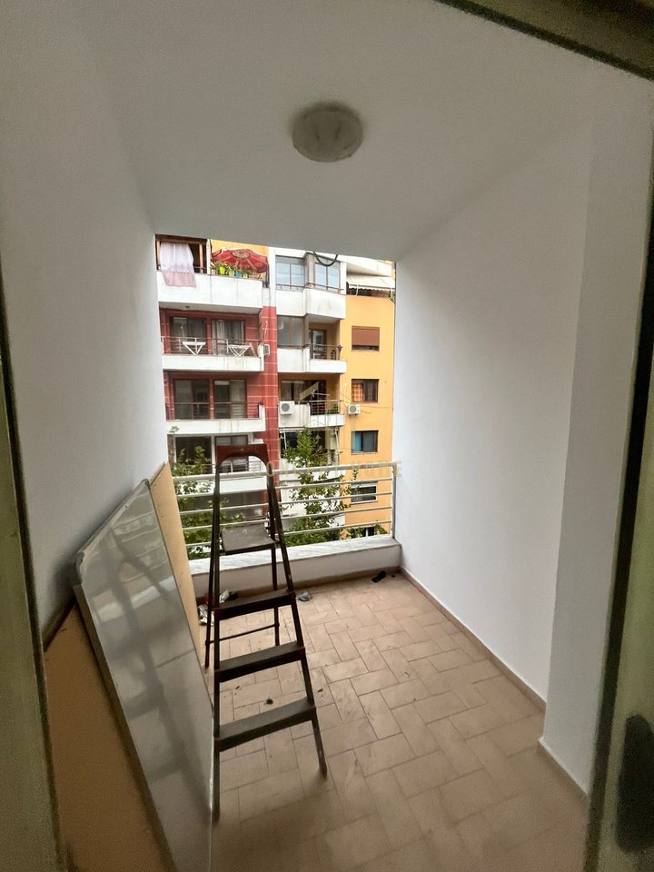 Shitet Apartament 2+1+2 ne Yzberisht