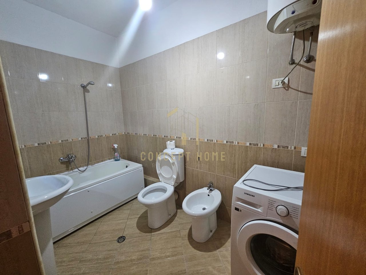 Jepet me qera apartament 2+1 Ne Astir