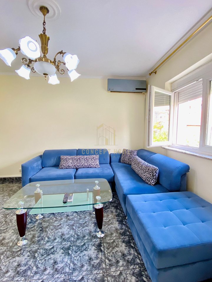 Apartament 2+1+Parking Me Qira tek Rruga Fortuzi, Tiranë - 700€ | 90 m²