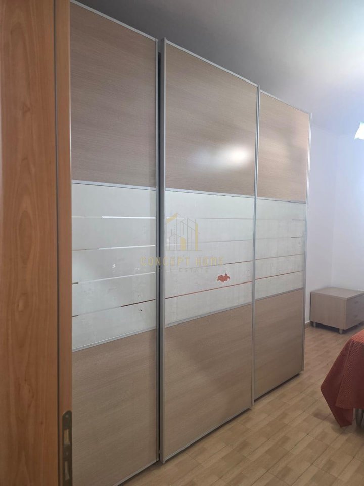 Jepet me qera apartament 1+1 Tek Stadiumi Dinamo