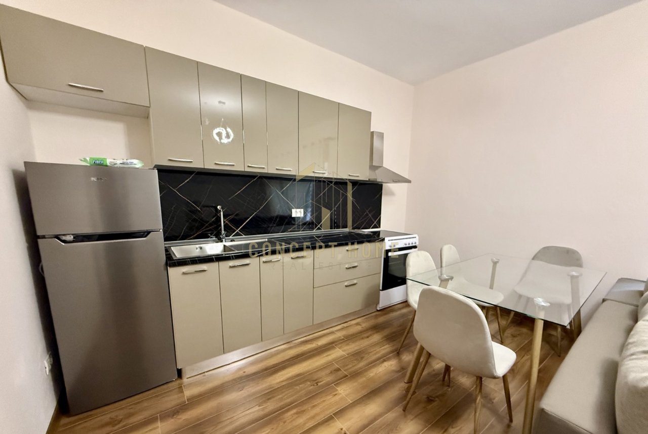 Jepet me qera apartament 1+1 Tek Rruga e Kavajes