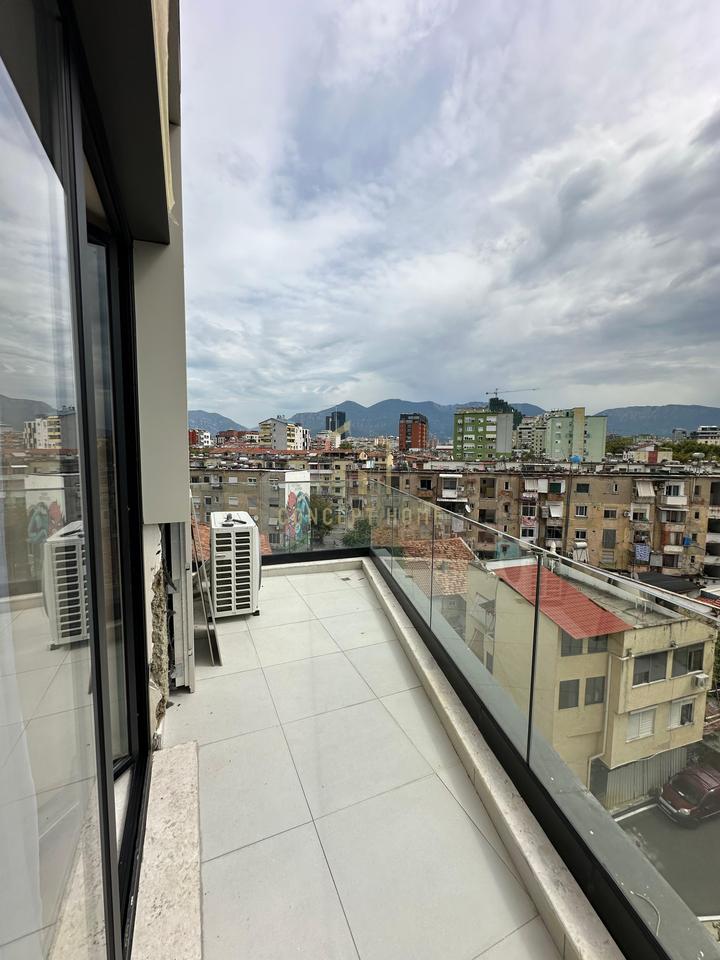 Appartamento di Lusso 2+1+2 in Affitto all'Incrocio Vasil Shanto, Tirana - 1200€ | 100 m²