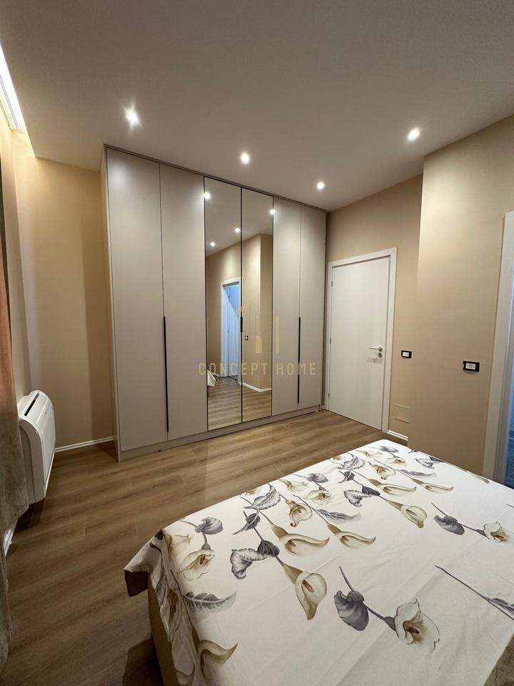 Appartamento di Lusso 2+1+2 in Affitto all'Incrocio Vasil Shanto, Tirana - 1200€ | 100 m²