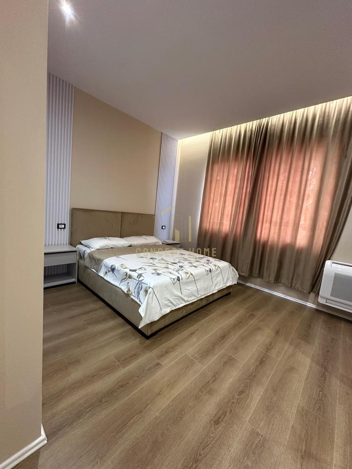 Appartamento di Lusso 2+1+2 in Affitto all'Incrocio Vasil Shanto, Tirana - 1200€ | 100 m²