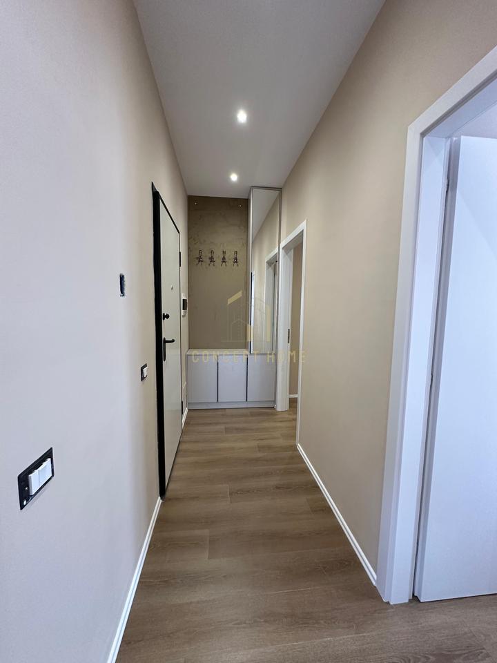 Appartamento di Lusso 2+1+2 in Affitto all'Incrocio Vasil Shanto, Tirana - 1200€ | 100 m²