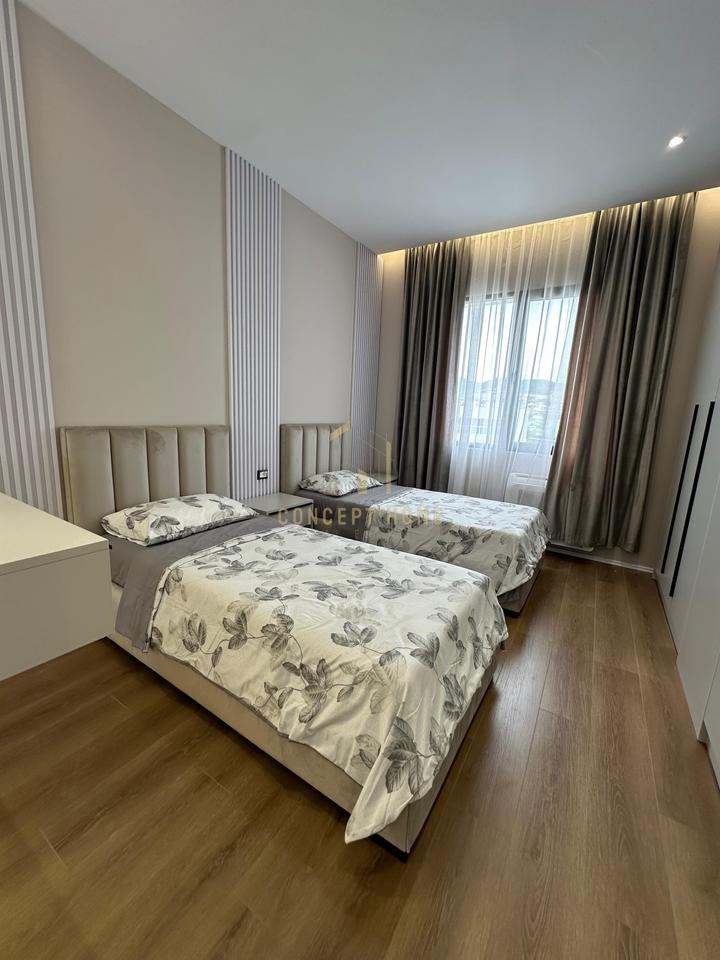 Appartamento di lusso 2+1+2 in affitto al Crocevia Vasil Shanto, Tirana - 1200€ | 115 m²