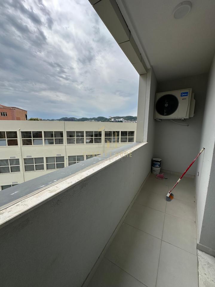 Appartamento di lusso 2+1+2 in affitto al Crocevia Vasil Shanto, Tirana - 1200€ | 115 m²