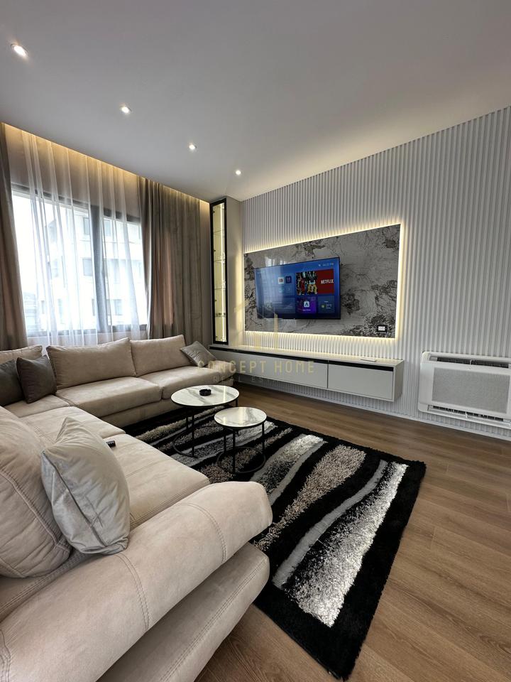 Appartamento di lusso 2+1+2 in affitto al Crocevia Vasil Shanto, Tirana - 1200€ | 115 m²