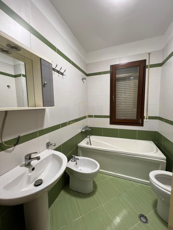 2+1+2 Apartment for Rent in Botanical Garden, Tirana - 700€ | 110 m²