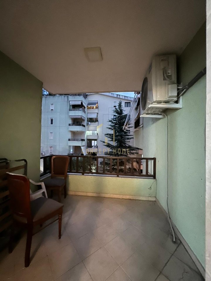2+1+2 Apartment for Rent in Botanical Garden, Tirana - 700€ | 110 m²