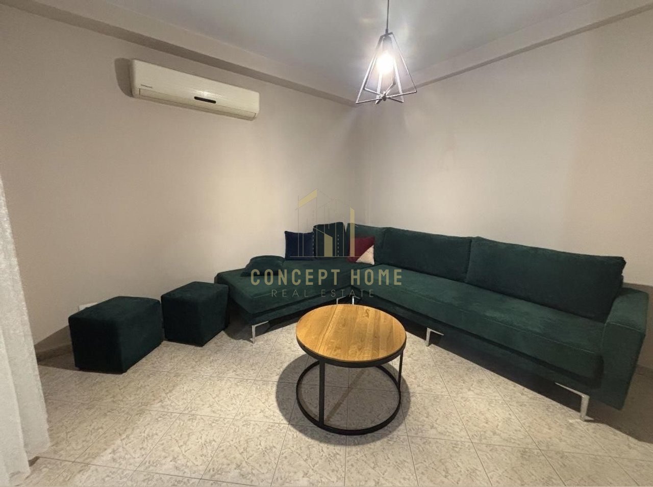 2+1 apartment for rent at Zogu i Zi