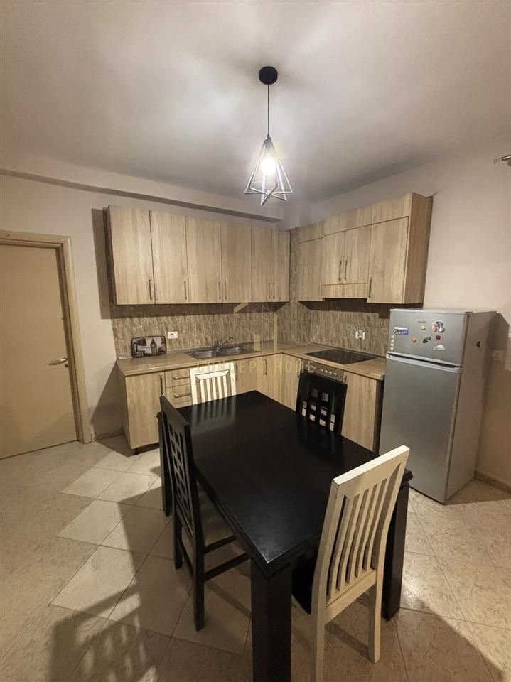 2+1 apartment for rent at Zogu i Zi