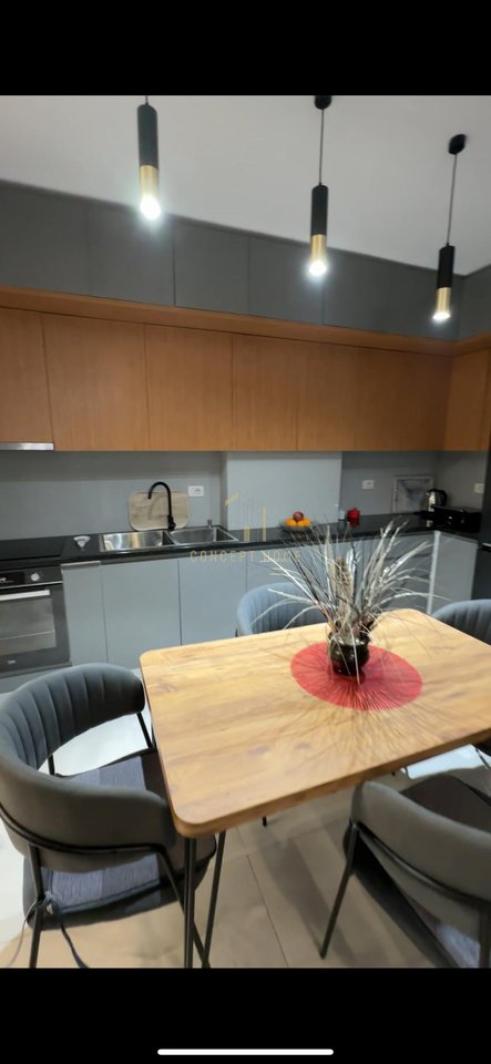 Appartamento 2+1+2 in Vendita a Kamez, Tirana - 130.000€ | 112,8 m²