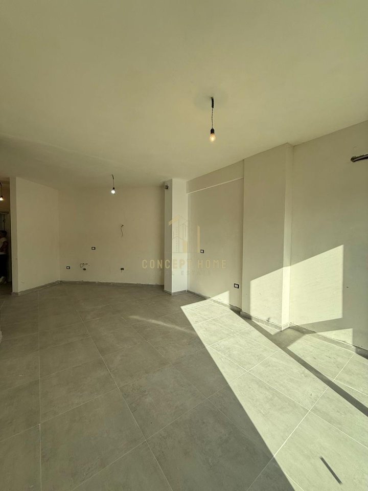 Vendesi appartamento 2+1+2+1 Lago Secco
!!! Met Invest