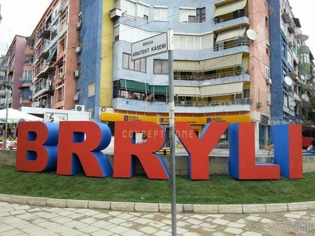 Jepet me qera ambient biznesi dublex ne Brryl