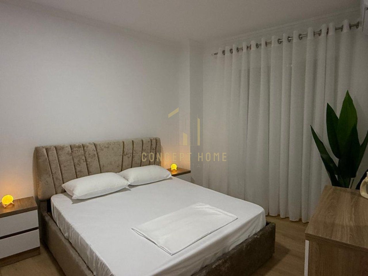 Jepet me qera super apartament 2+1 tek Liqeni i Thate