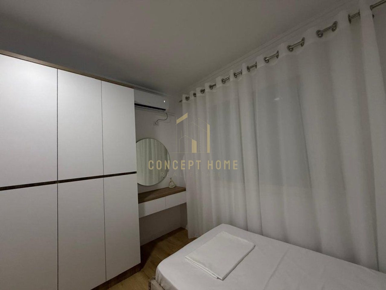 Jepet me qera super apartament 2+1 tek Liqeni i Thate
