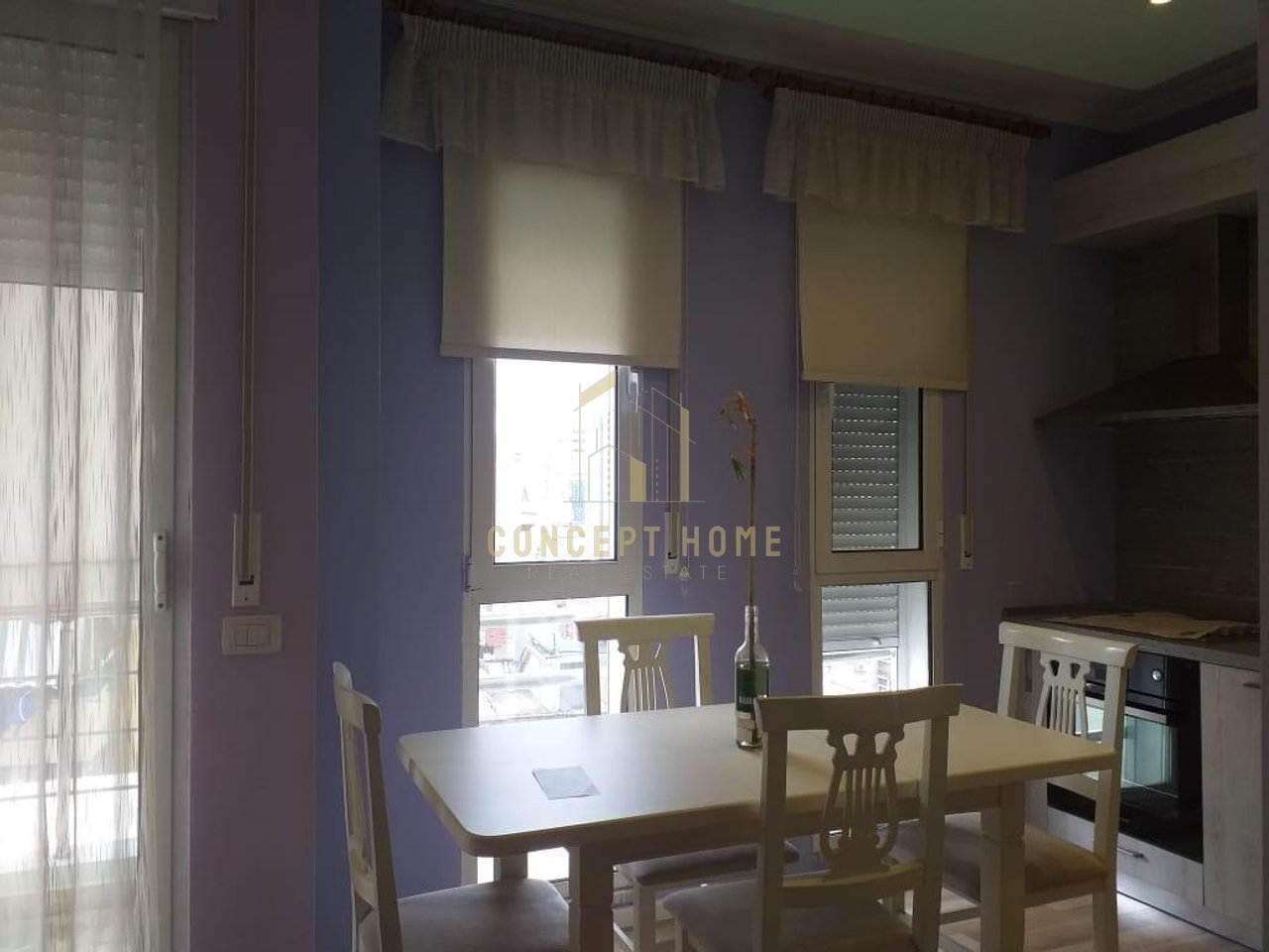 Jepet me qera apartament 1+1 te Pazari i Ri/Cmimi: 700 Euro