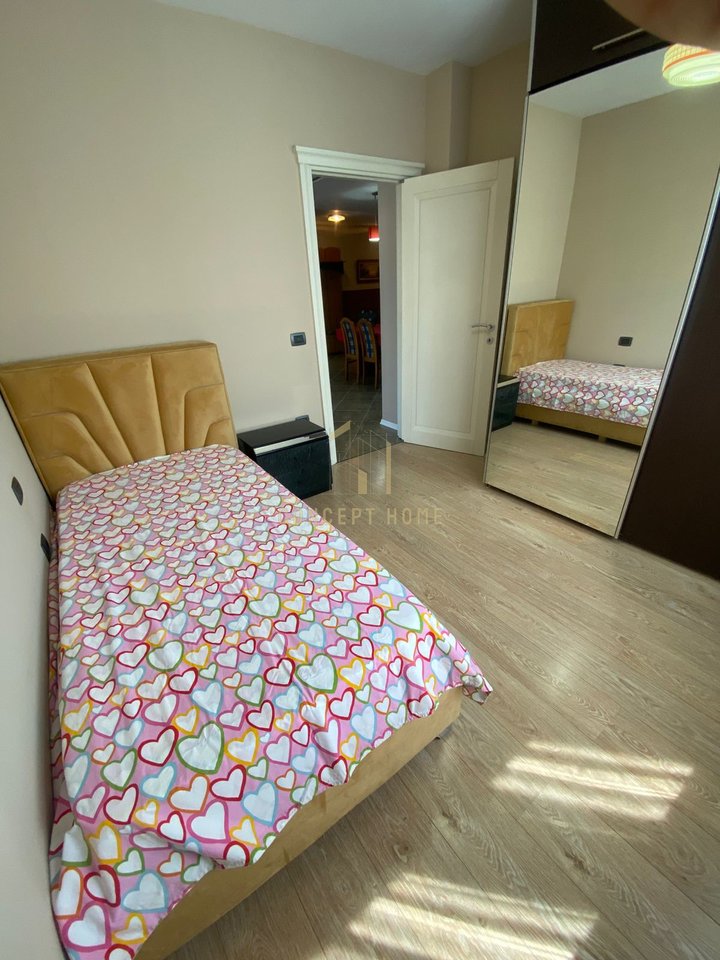 Apartment for rent 2+1 at Komuna e Parisit