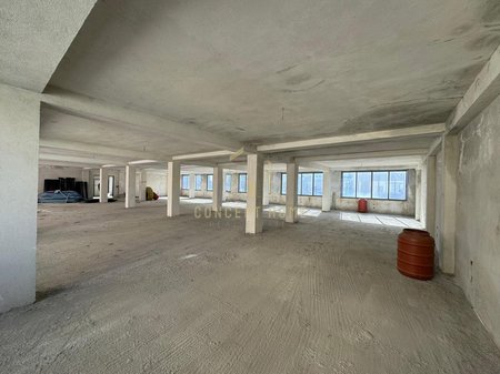 Business premises for rent at Arrow Palace