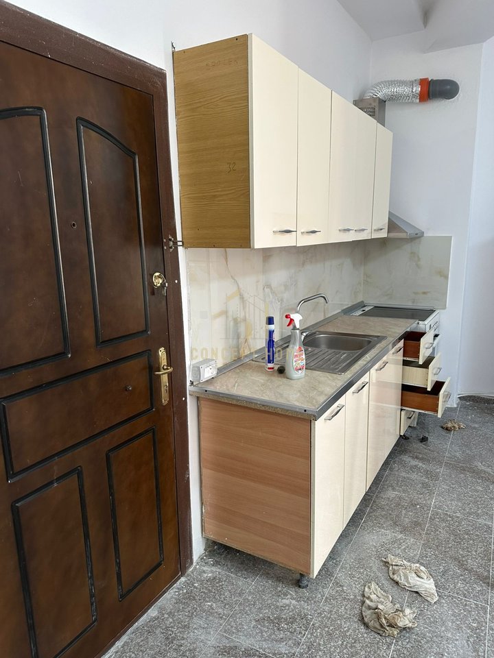 Apartament 2+1 Me Qira tek  Rruga Jordan Misja, prane Bulevardit te Ri Tirana - 70.000 leke | 100 m²