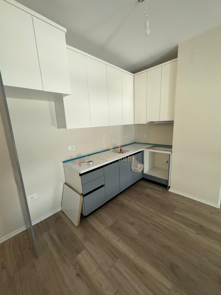 Jepet me qera apartament 2+1+2 tek Univers City/Çmimi: 450 Euro/ muaj