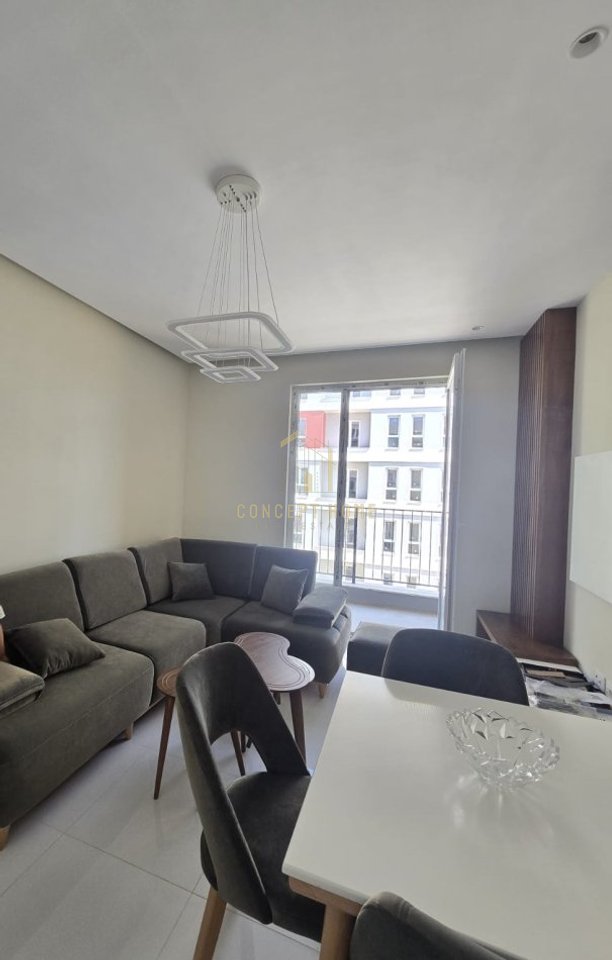 Jepet me qera Apartament 1+1 te Univers City